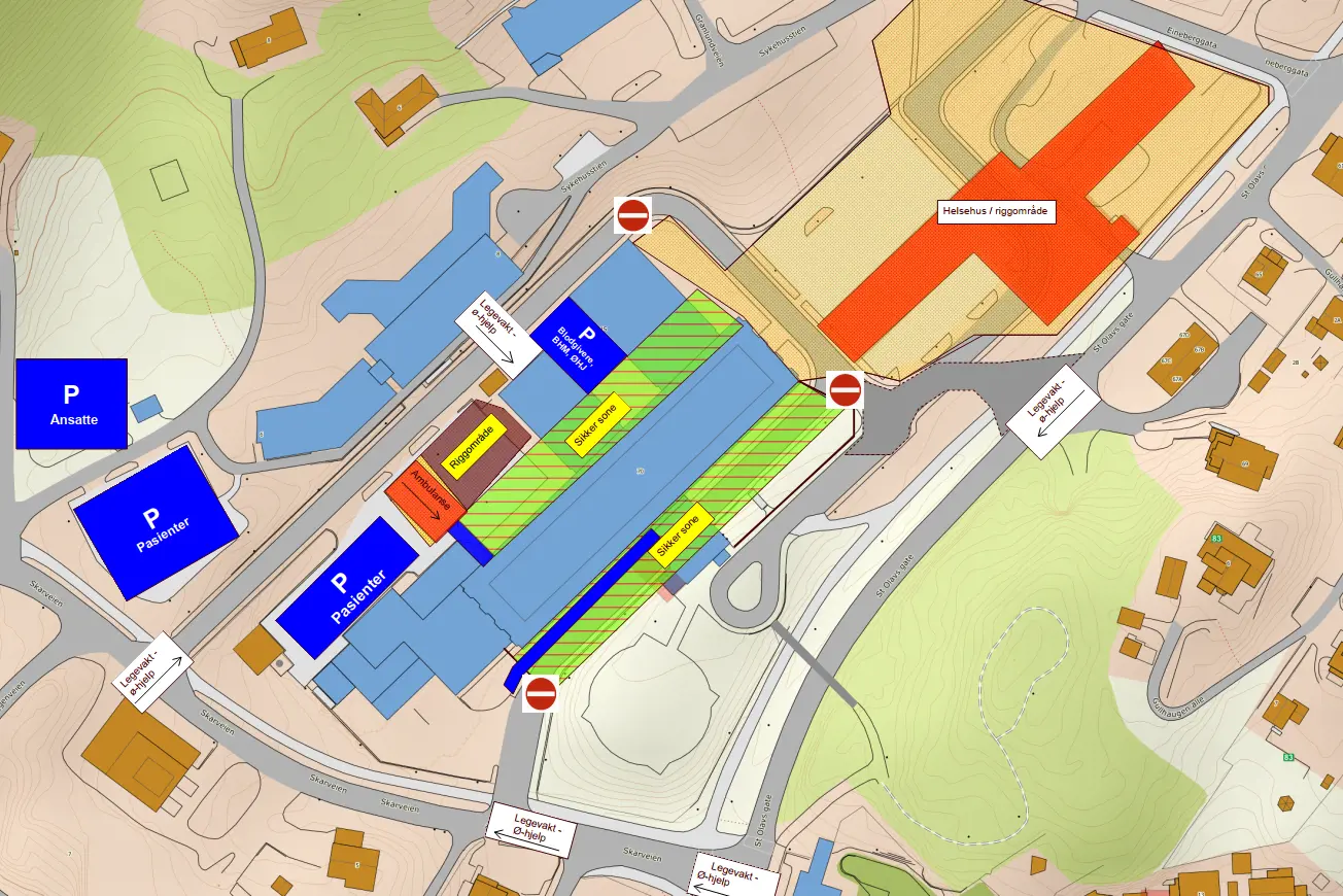 Kart som viser veisperringer, parkeringsplasser og adkomstmuligheter rundt sykehuset i Harstad